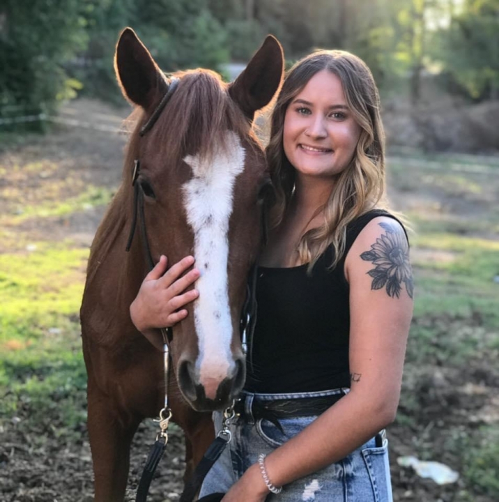 Isabell Harvey-burns - Class of 2017 - Speedway High School