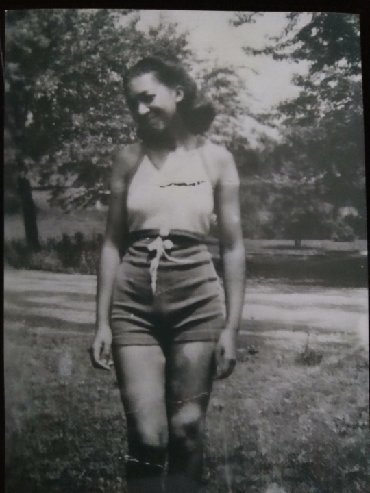 Gladys Johnson - Class of 1940 - Altoona High School