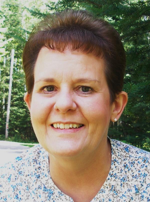 Lynette (lyn) Burt - Class of 1976 - New London High School