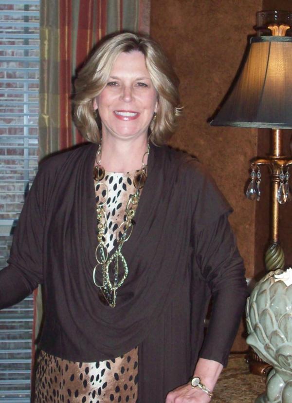 Linda Linda Via - Class of 1977 - E. C. Glass High School