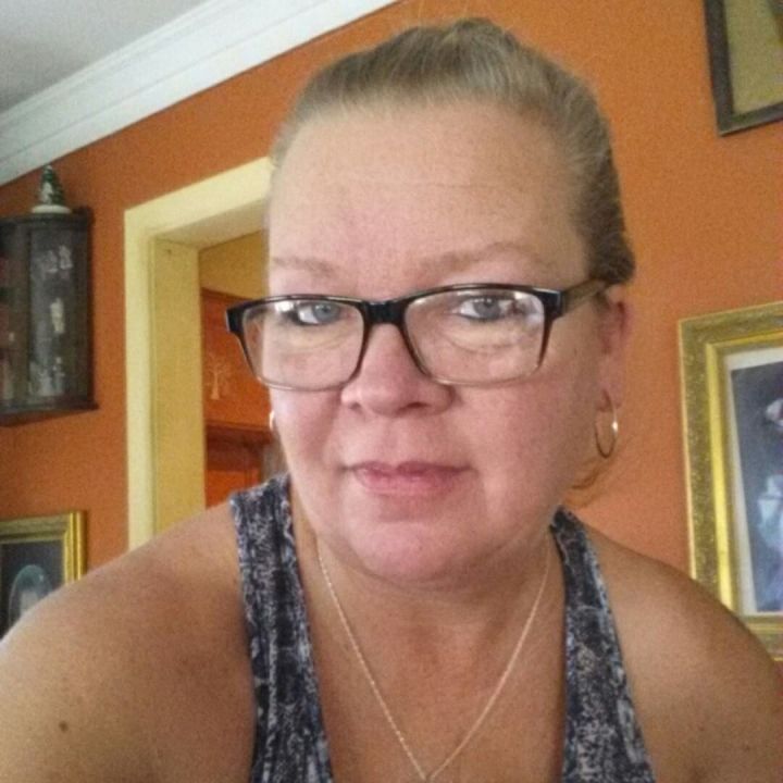 Ellen Vonbielefeld - Class of 1980 - Sachem High School