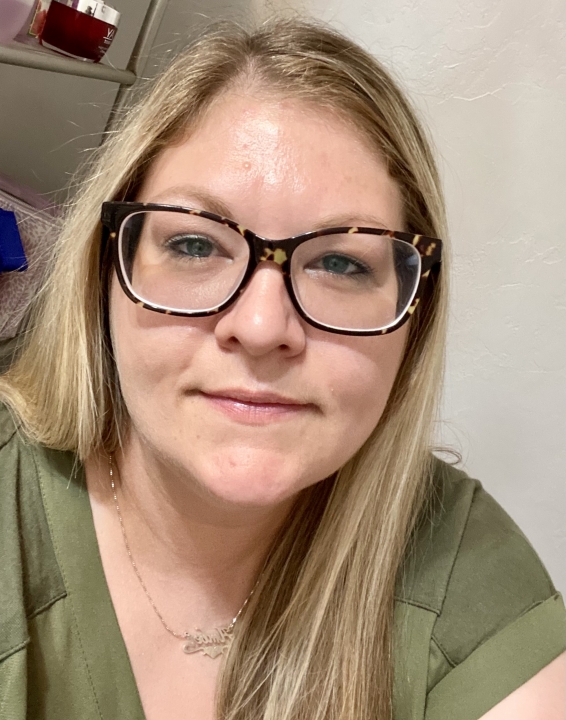 Amber Nicole Brooks - Class of 2000 - R.L. Turner High School
