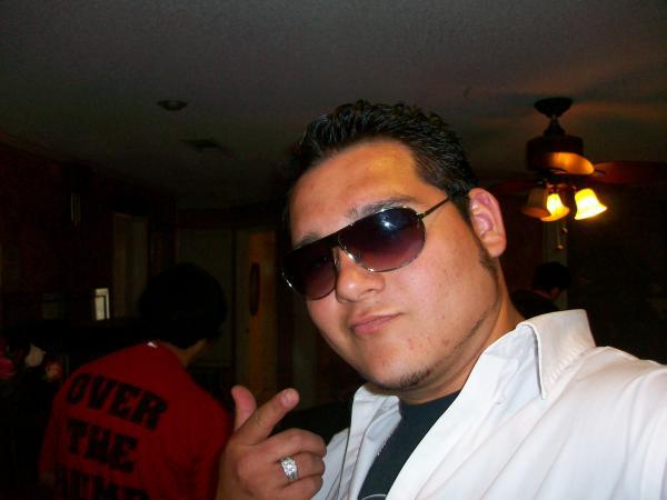 Roberto Flores - Class of 2009 - Lakeview Centennial High School