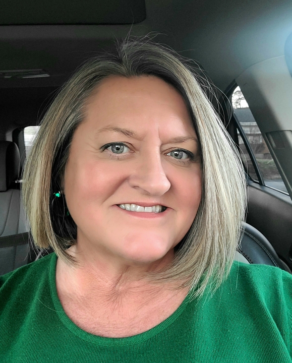 Cyndi Eavers - Class of 1982 - Robert E. Lee High School