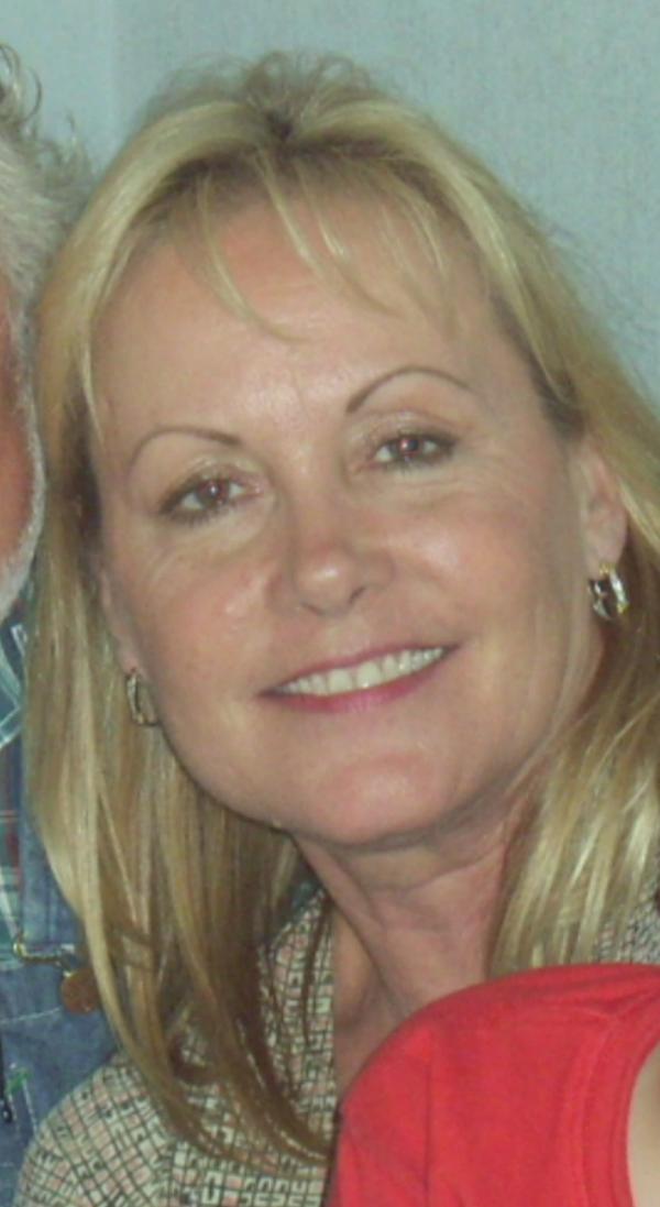 Linda Oliver - Class of 1973 - Charlotte High School
