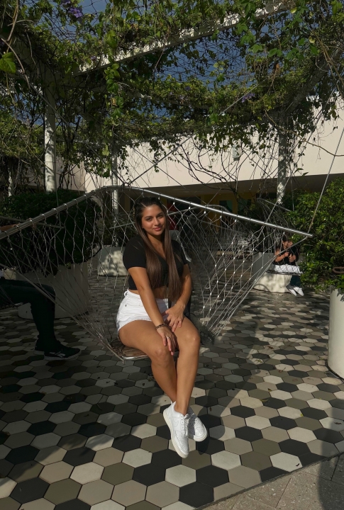 Jessica Ariza - Class of 2016 - Nova High School