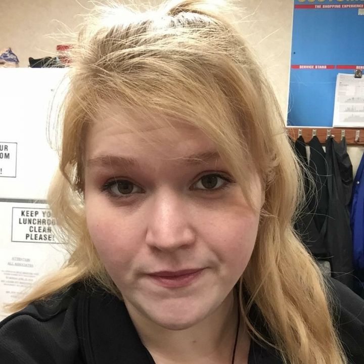 Isabella Malcolm - Class of 2011 - Anchor Bay High School