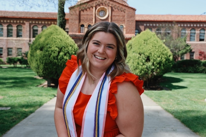 Alanna Pere - Class of 2017 - Elk Grove High School