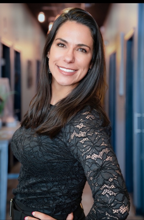 Farideh Baziari - Class of 2000 - Marquette High School