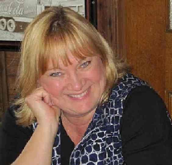 Jeanne Rhoten - Class of 1974 - Heights High School