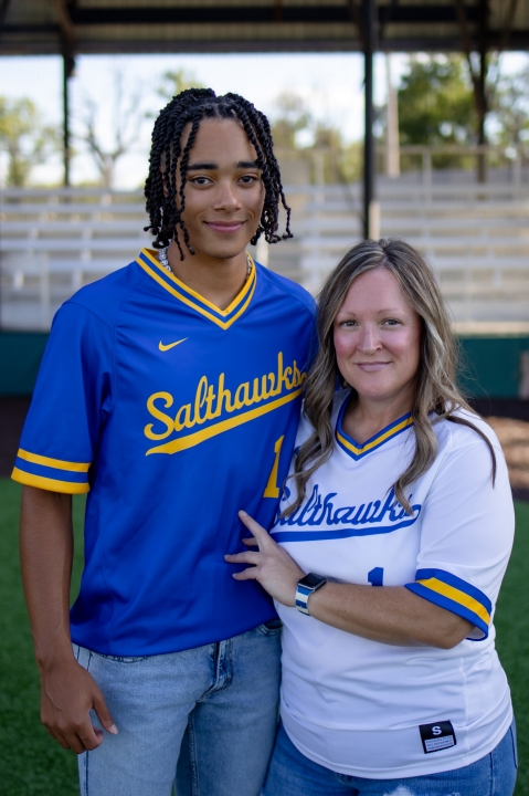 Tara Lyons - Class of 2001 - Hutchinson High School