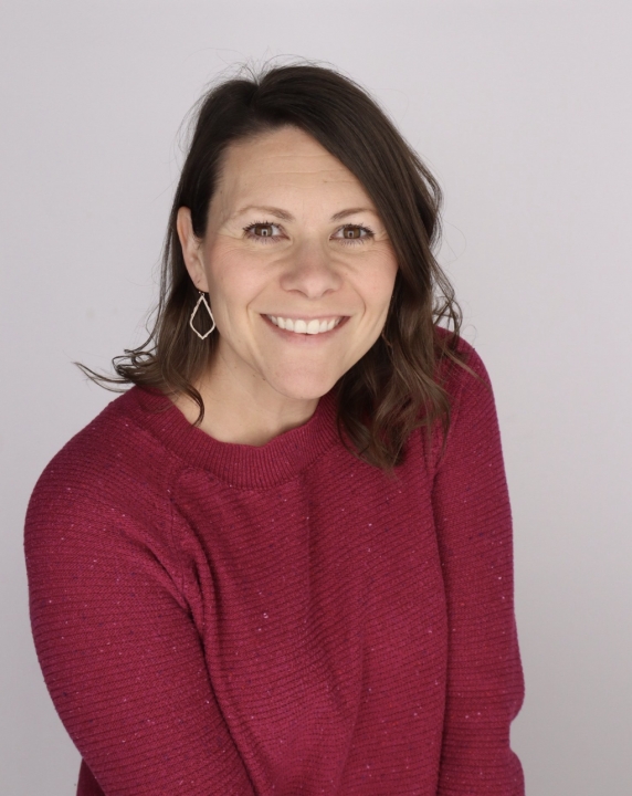 Laura Thiessen - Class of 2001 - Hutchinson High School