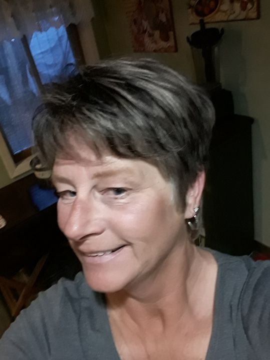 Lisa Hindman/swoboda - Class of 1981 - Newport High School