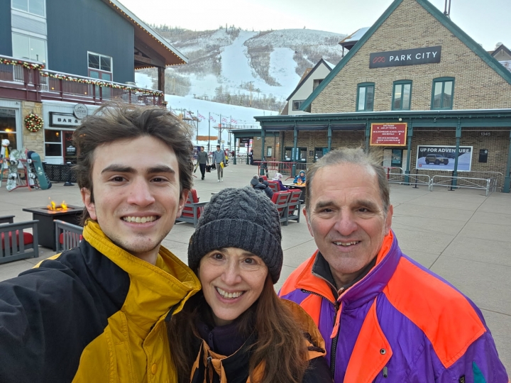 Luis Gutierrez - Class of 1977 - Woodlands High School