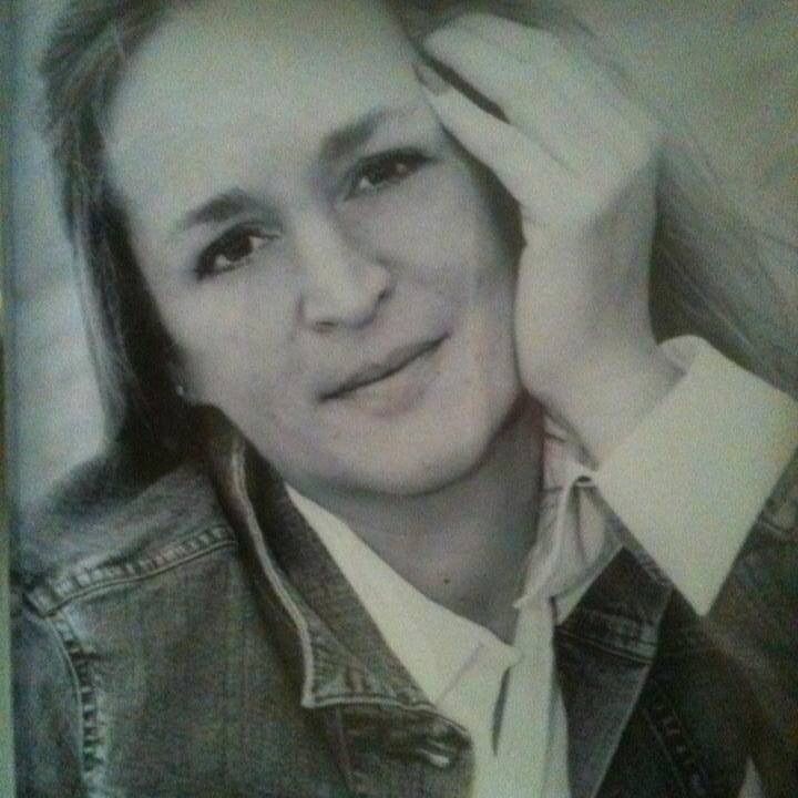 Maria Longo - Class of 1981 - Branford High School