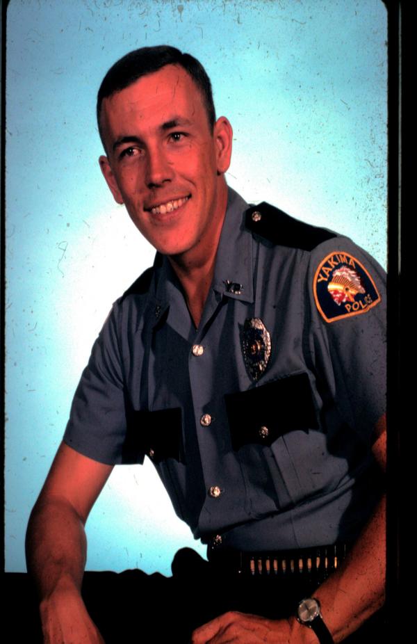 Robert E. Broyles - Class of 1961 - Grandview High School