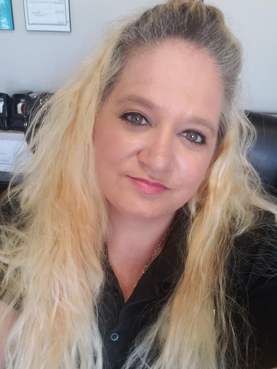 Alesia Pelton - Class of 1995 - River Ridge High School