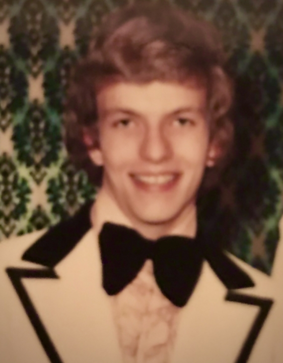Robert Lind - Class of 1975 - Walled Lake Central High School
