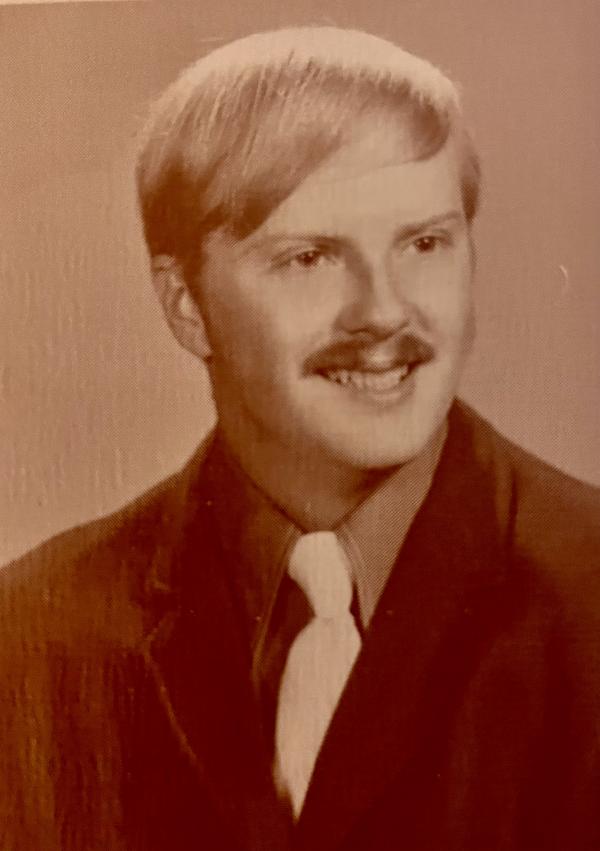 Stanley J Schmidt