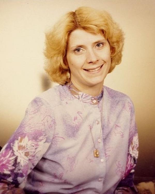 Cheryl J.  (smith) Peters