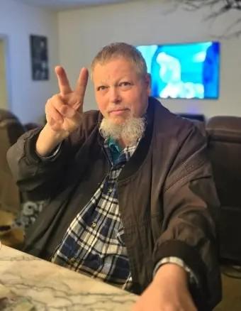 Lawrence "larry" Carl Julius