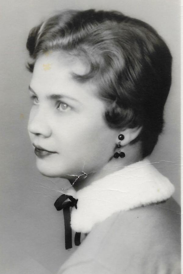 Betty Joanne Livingston Knight