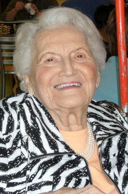 Markancek, Lydia