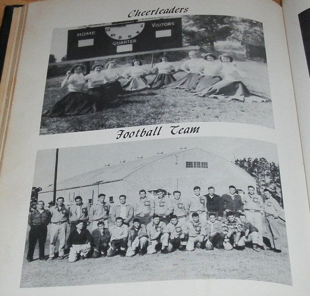 Carriere football team and cheerleaders
